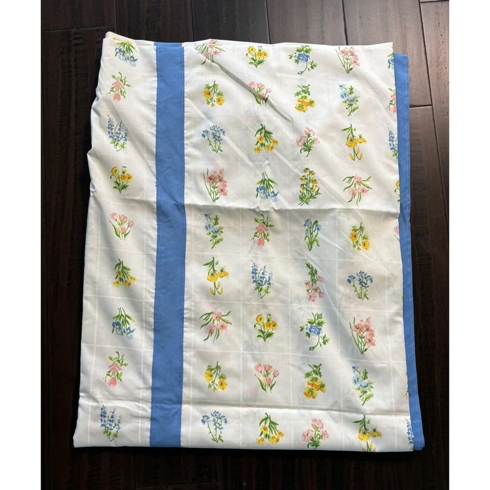 Utica Floral Double Flat Sheet 81